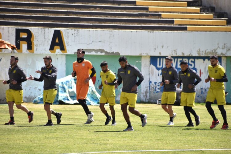 The Strongest perdió su ventaja, pero mantiene su ilusión de ser campeón en el torneo Clausura