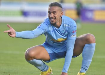 Bolívar asalta la punta del Clausura con su décimo triunfo al hilo