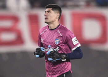 Lampe se incorpora a la selección boliviana como puntero del fútbol argentino