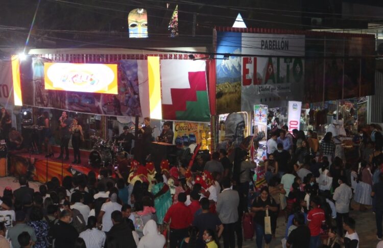 En 3 días, el stand de El Alto en la Expocruz recibió 50.000 visitantes