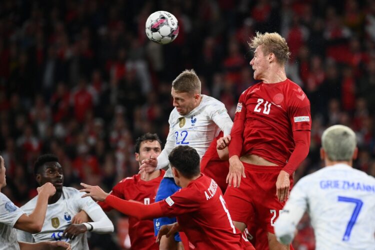 Dinamarca vence a Francia, que siembra dudas antes del Mundial de Qatar