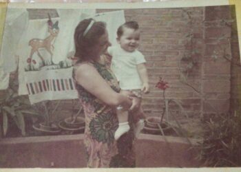 ¿Tiene una foto junto a Gladys Moreno? Puede unirse a un homenaje