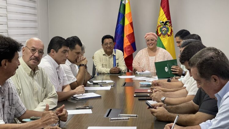 Gobierno y CAO se reúnen para hablar de seguridad alimentaria