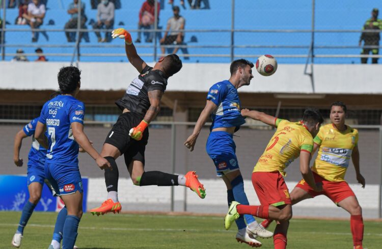 A Bolívar se le vuelve a escapar el triunfo en el tramo final, ahora con Palmaflor