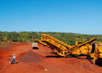 Bolivia proyecta construir un tercer complejo en el Mutún para la exportación de hierro
