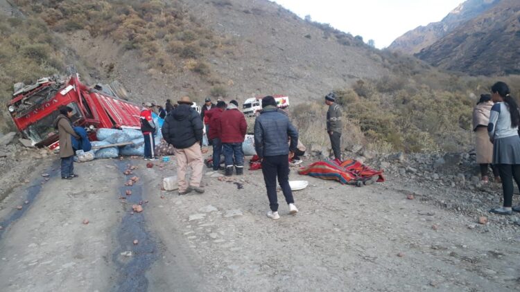 Cinco personas mueren en accidente en San Miguel de Cochabamba