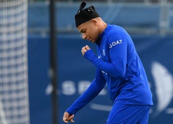 La prensa destapa el contrato récord de Mbappé, el PSG lo desmiente