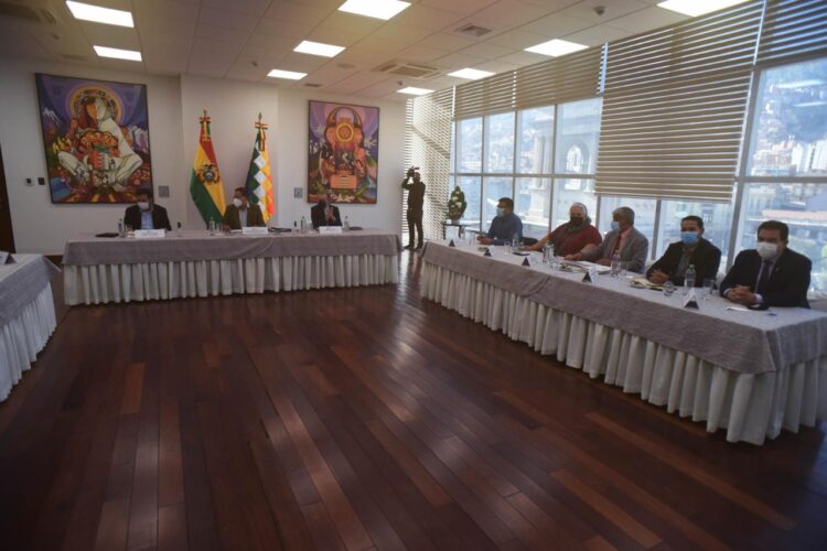 Municipios confirman su participación en el diálogo del viernes por el Censo y Arce lo destaca
