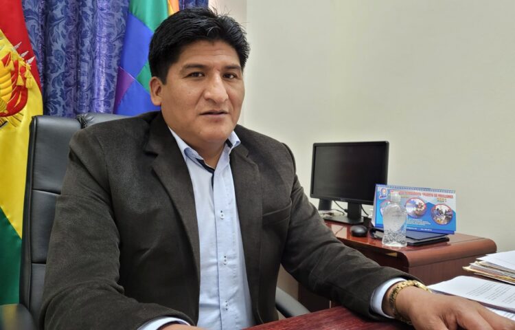 Choquehuanca busca zanjar división en el MAS y reconoce a Flores como jefe de bancada