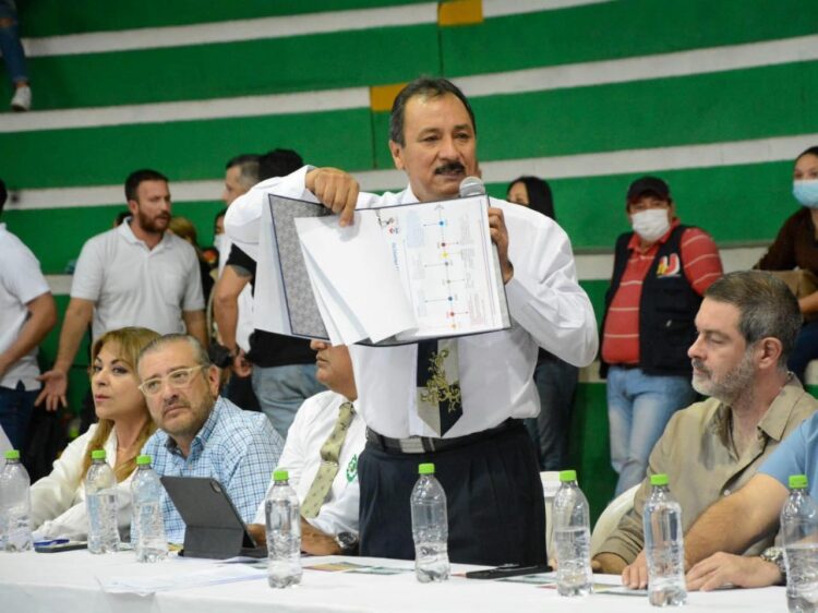 Comité cruceño viaja a cita en Cochabamba; Cuéllar dice que no se negociará fecha del Censo