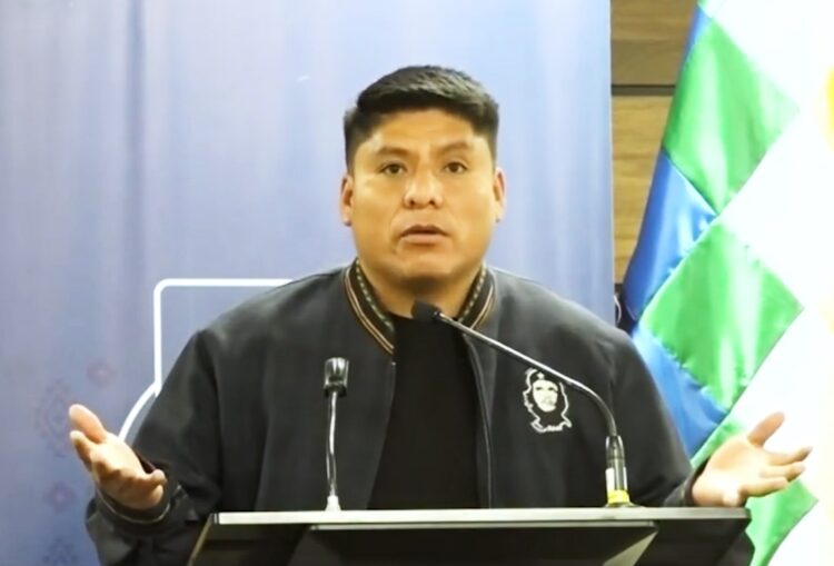 Senador Loza admite división en el MAS: ‘No pueden existir dos bancadas’