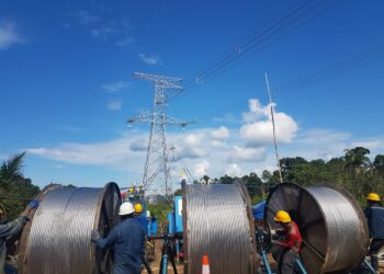 ENDE TRANSMISIÓN concluye montaje de estructuras de la línea de transmisión eléctrica en 500 kv Carrasco – Santiváñez