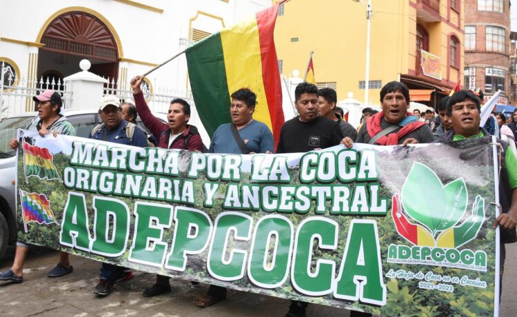 Adepcoca del bloque de Machicado anuncia bloqueos en La Paz por la liberación de sus dirigentes