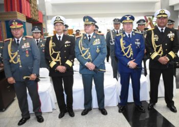 Exviceministro Cox vincula al nuevo comandante Arandia con la RJC