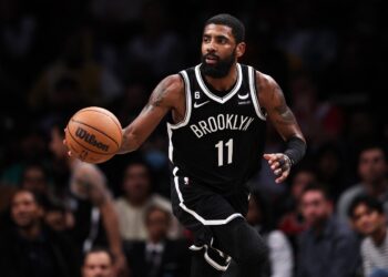 Los Nets suspenden al menos cinco partidos a Irving por la promoción de película antisemita