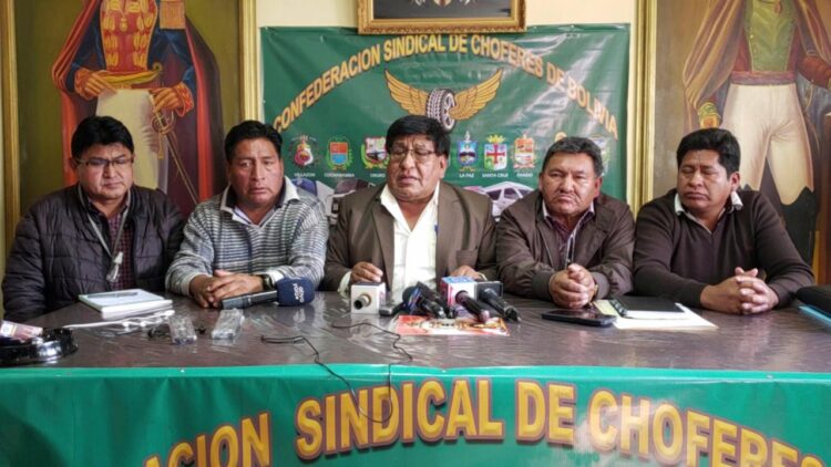 Choferes ratifican paro y bloqueos el jueves en todo el país si no se soluciona el conflicto por el Censo