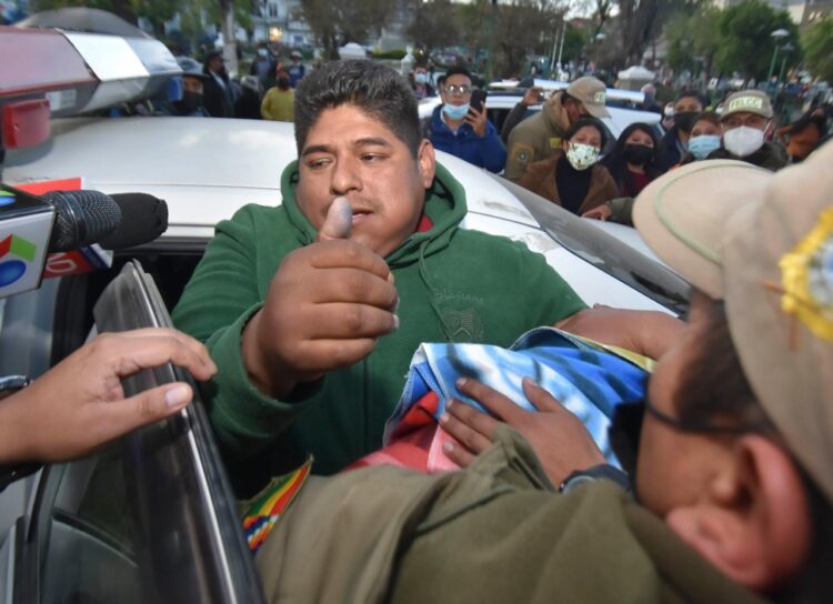 Defensa de dirigente de Adepcoca enviado a Chonchocoro pide su restitución a San Pedro