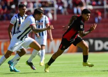 Melgar vence con lo justo a Alianza Lima en la ida por el título del fútbol peruano 2022