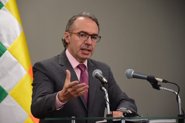 Vocero Presidencial cree que no es racional continuar con el paro en Santa Cruz
