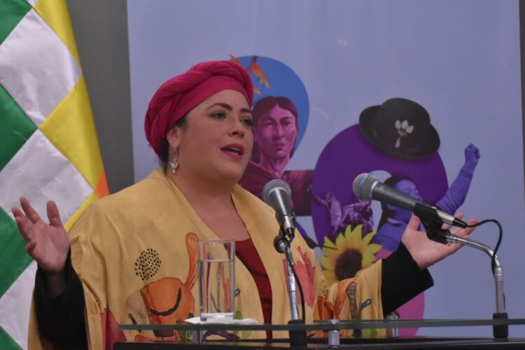 Ministra llama a cruceños a ‘romper el miedo’ contra quienes buscan imponer la ‘conflictividad’