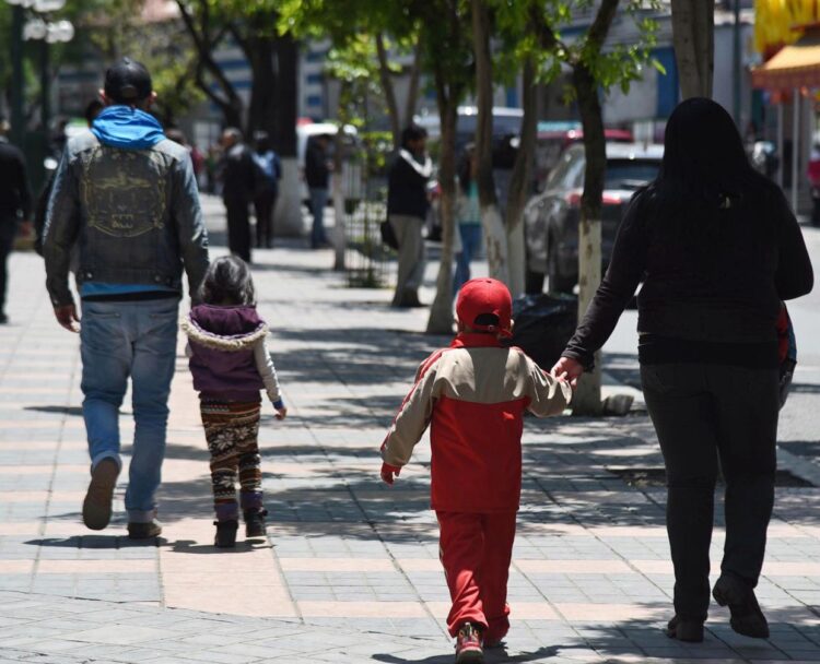 El proceso para adoptar menores en La Paz bajó de hasta cinco años a al menos tres meses