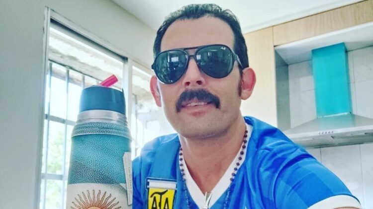 Un ‘Freddie Mercury’ argentino viaja a Qatar gracias al sorteo de su auto