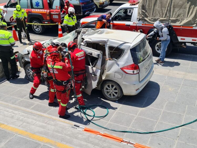 UNIVIDA S.A. y la Policía Boliviana realizan simulacro de accidente por el “Día Internacional de las Víctimas de Accidentes de Tránsito”