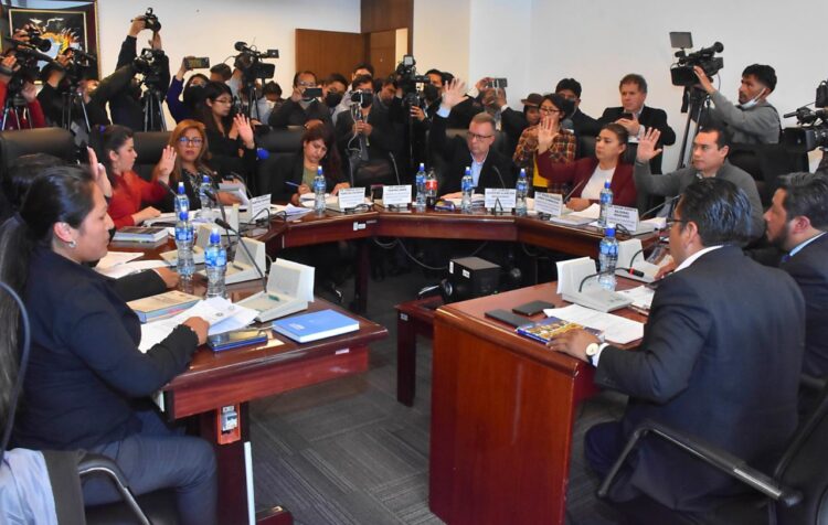 La Comisión de Constitución ingresó de nuevo en un cuarto intermedio. Foto: APG.
