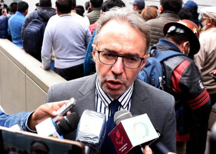 El Vocero Presidencial durante un contacto con la prensa. Foto: APG.