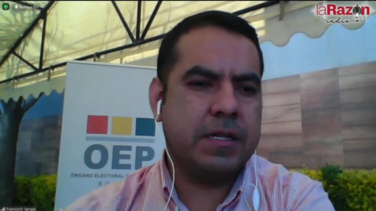 Vocal del TSE afirma que la distribución de escaños está sustentada en la ley y la Constitución