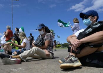 Puerta denuncia que Santa Cruz sufre un ataque sistemático por el paro indefinido