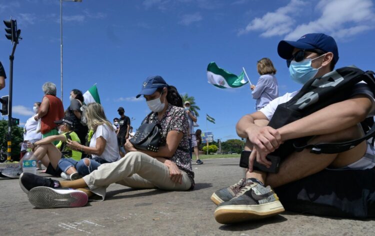 Puerta denuncia que Santa Cruz sufre un ataque sistemático por el paro indefinido