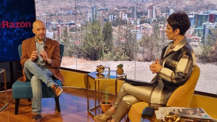 Puerta dice que el federalismo pretende anular la presencia del Estado y las autonomías