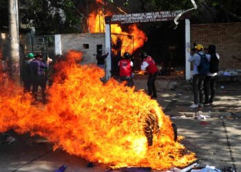 El 11 de noviembre se registró el incendio en esa sede sindical. Foto: APG.