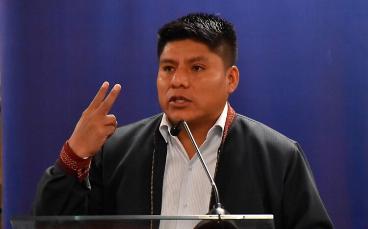Senador Loza asegura que no hay fractura en el MAS, solo ‘vendidos y traidores’