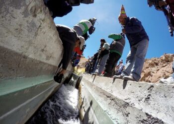 Bolivia puede retirar canales del Silala y Chile no tiene ‘derecho adquirido’ sobre el flujo total