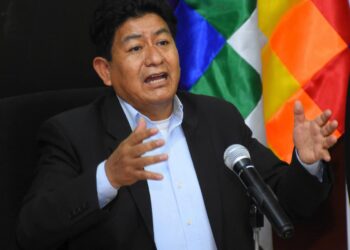 El Ministro de Obras Públicas Servicios y Viviendas. Foto: APG.