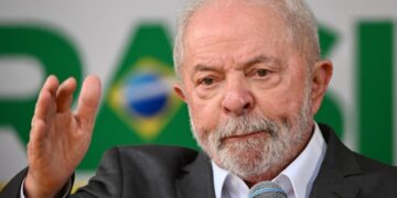 Maduro y Lula se solidarizan con Cristina Fernández tras condena.