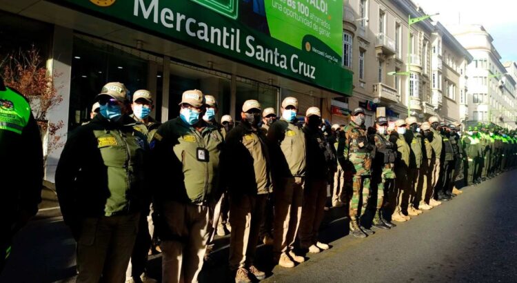 Plan ‘Unidos y Seguros en Navidad’ desplaza más de 8.000 policías en todo el país