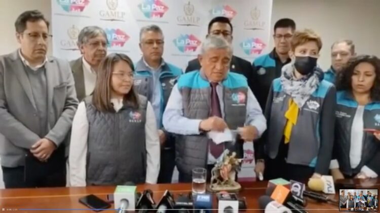 Ante la ‘traición’ de sus concejales, el alcalde Arias ‘gobernará con la gente’