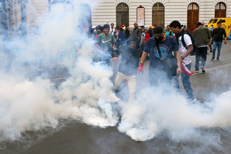 Cinco claves para entender la crisis política crónica en Perú.