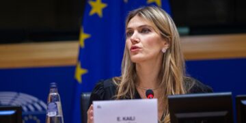 Parlamento Europeo bajo presión por sospechas de corrupción.