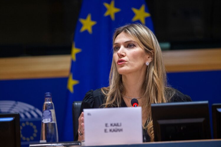 Parlamento Europeo bajo presión por sospechas de corrupción.