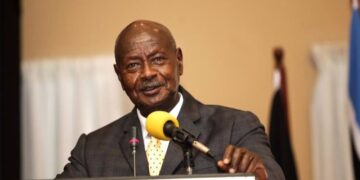 Uganda anuncia la nacionalización de su sector eléctrico.