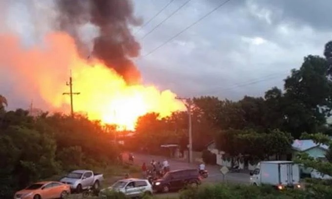 Al menos tres muertos y 12 desaparecidos por una explosión.