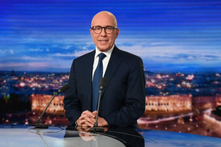 La derecha republicana francesa elige a un diputado del ala dura.