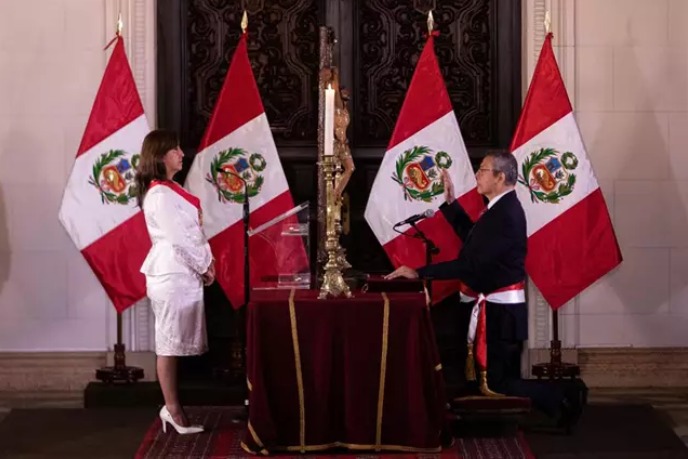 Angulo defiende la experiencia técnica del Ejecutivo de Dina Boluarte.