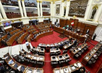 Simpatizantes del expresidente Castillo amenazan con paralizar las minas.