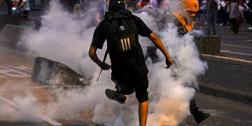 Un segundo muerto en protesta contra presidenta de Perú.