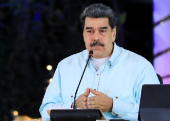 Maduro anuncia reapertura total de frontera con Colombia.